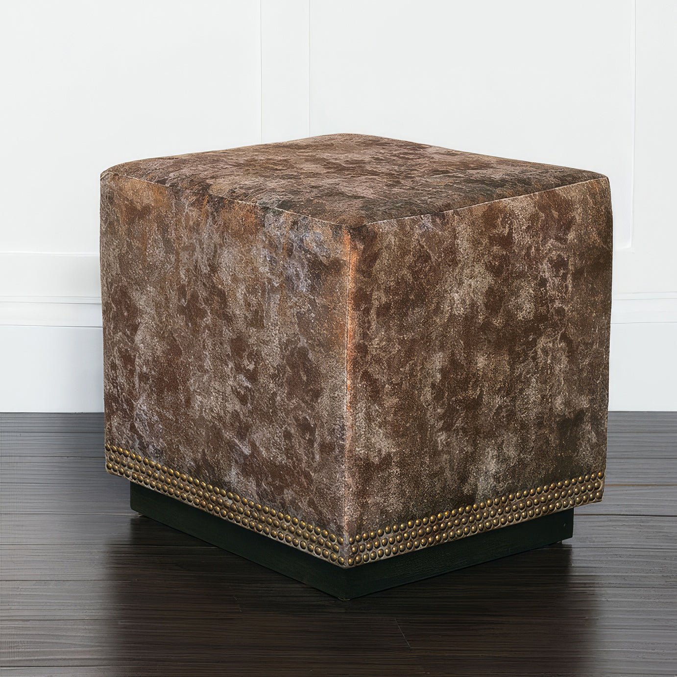 Pouf cube en velours cuivré