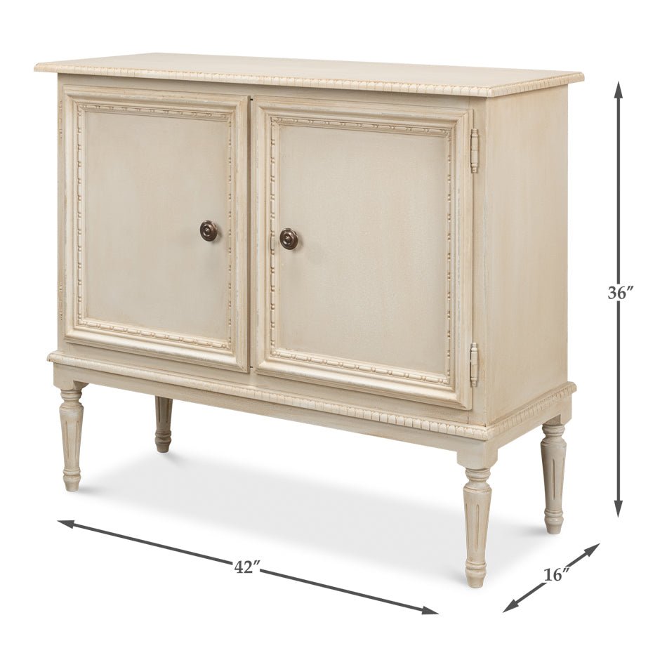 Meuble d'appoint peint de style provincial français