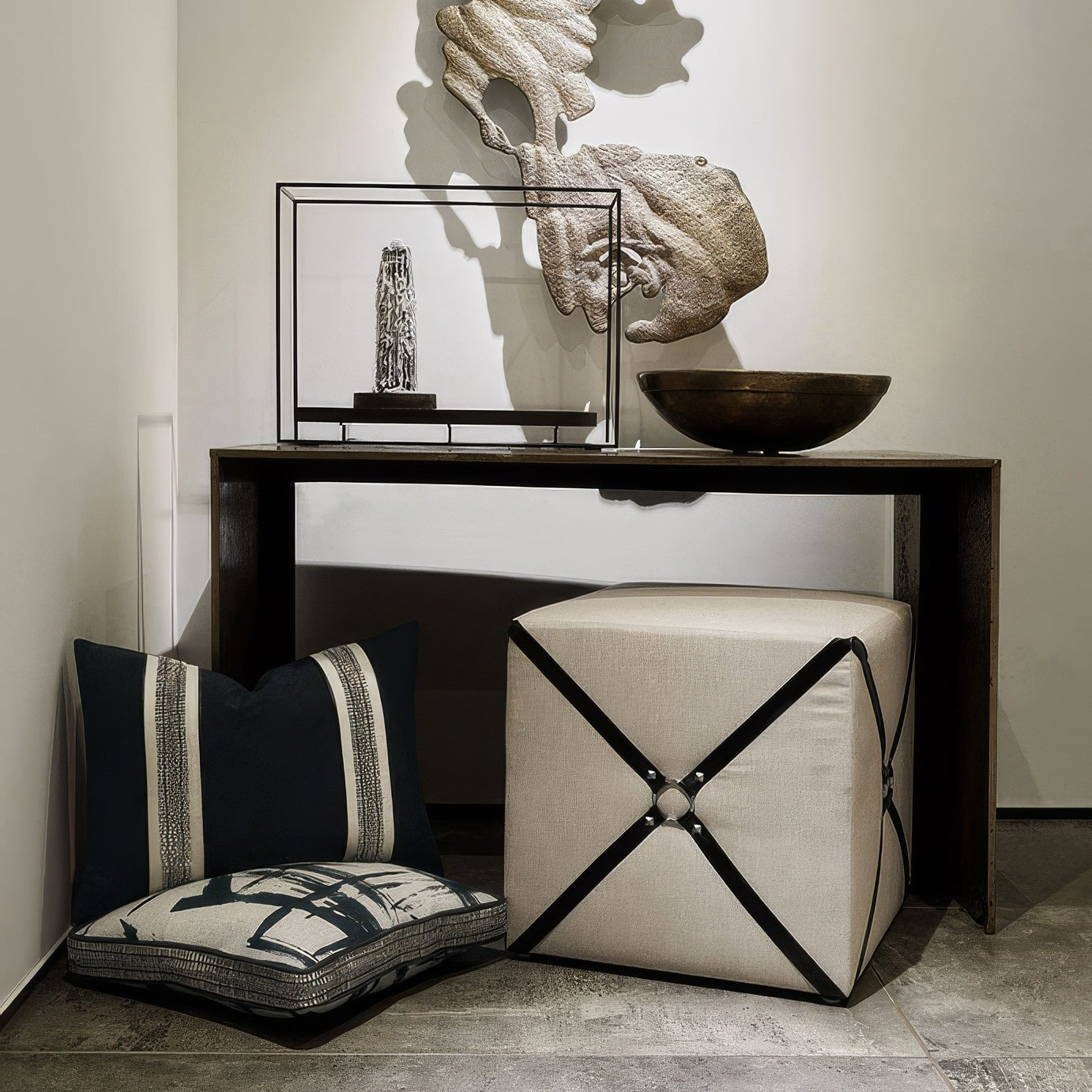 Pouf cube harnais