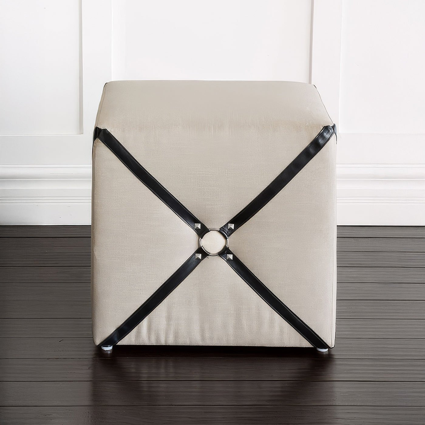 Pouf cube harnais