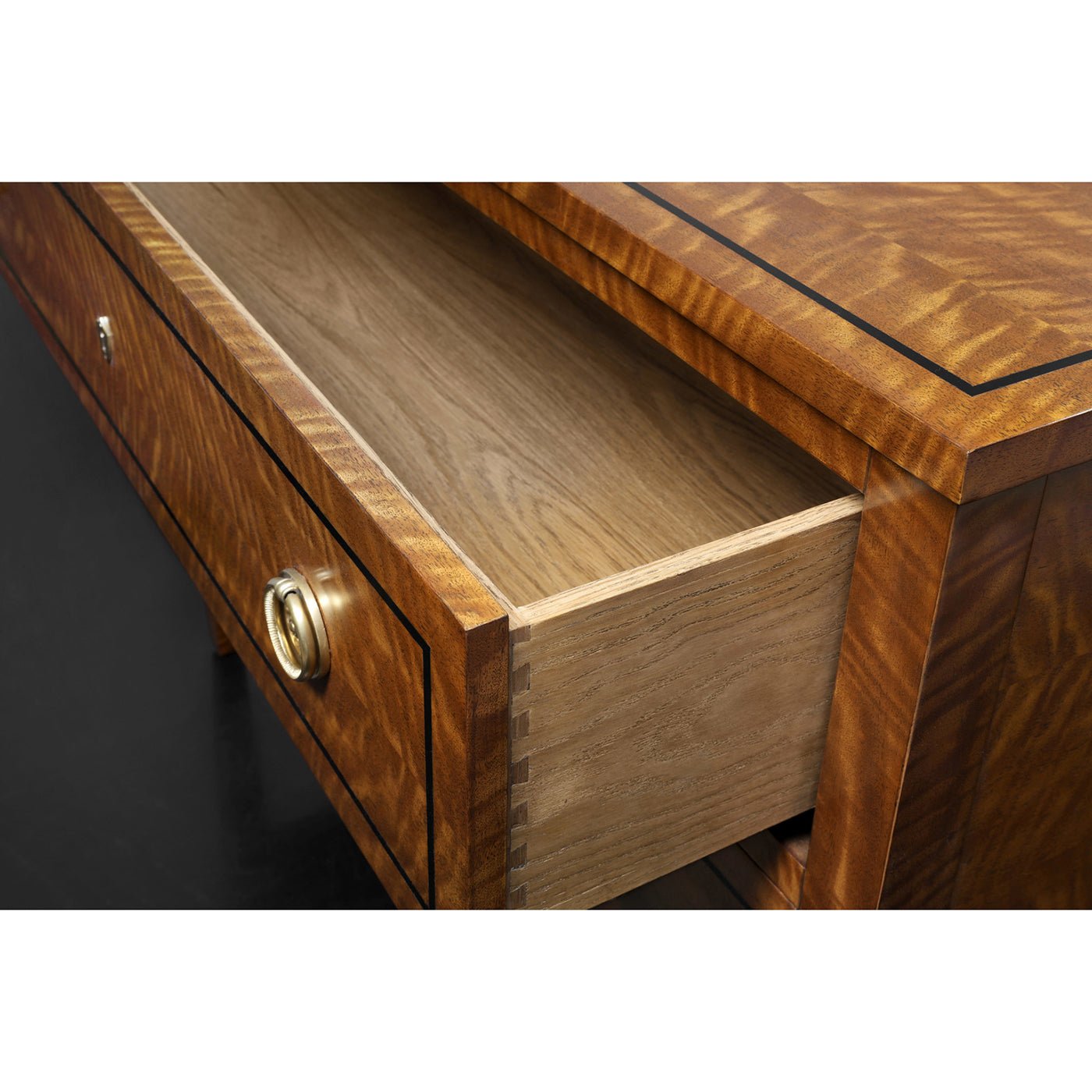 Northern European Style Commode