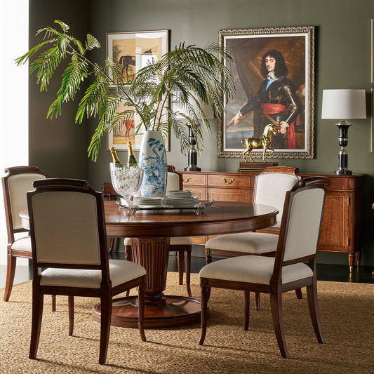 Table à manger ronde de style Régence de 72 pouces