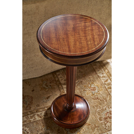 Table d'appoint sur piédestal de style Régence