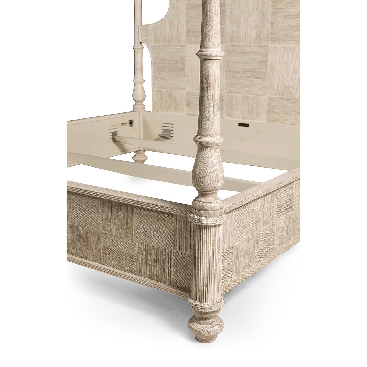 Rustic Washed Pencil Post Bed