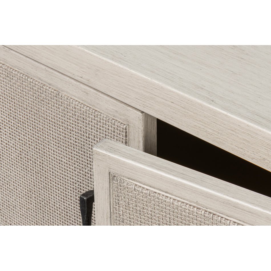 Meuble d'appoint moderne peint en blanc