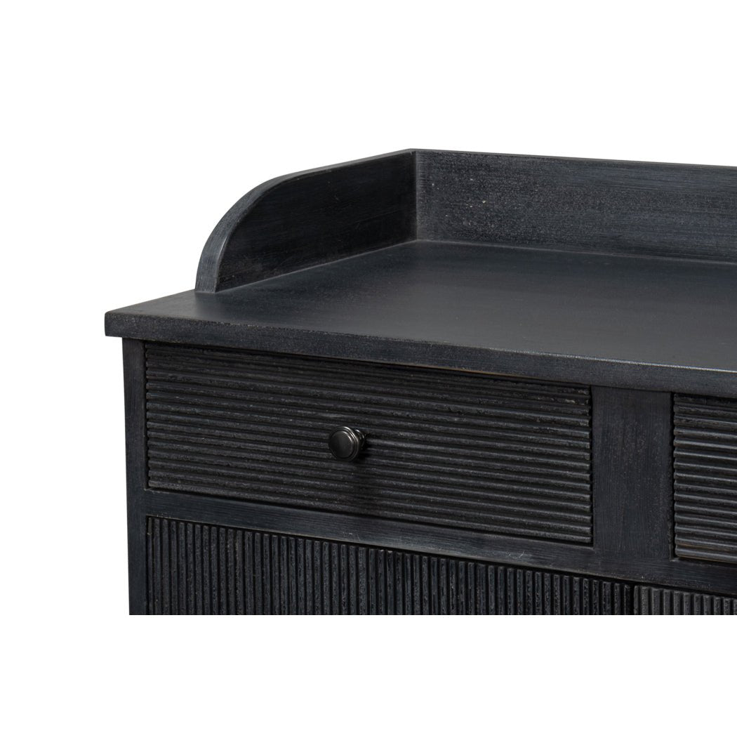 Armoire en pin noir récupéré