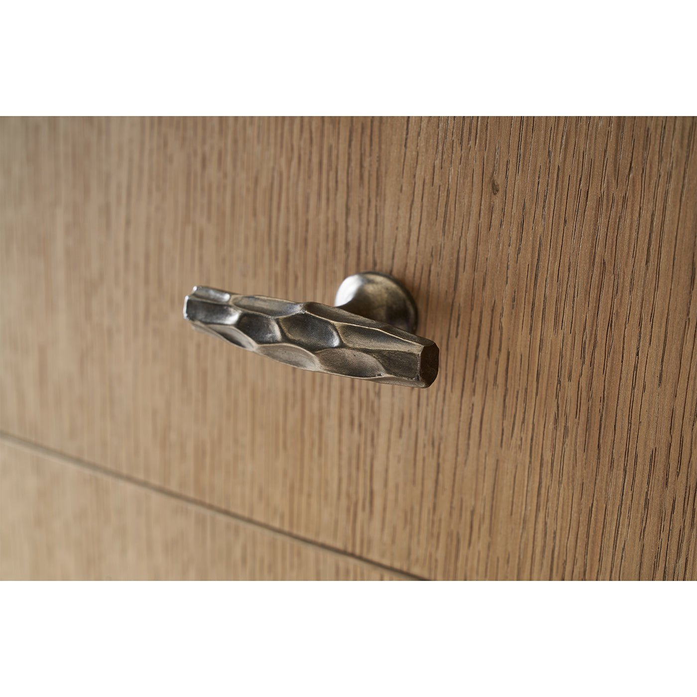 Buffet moderne organique en bois blond