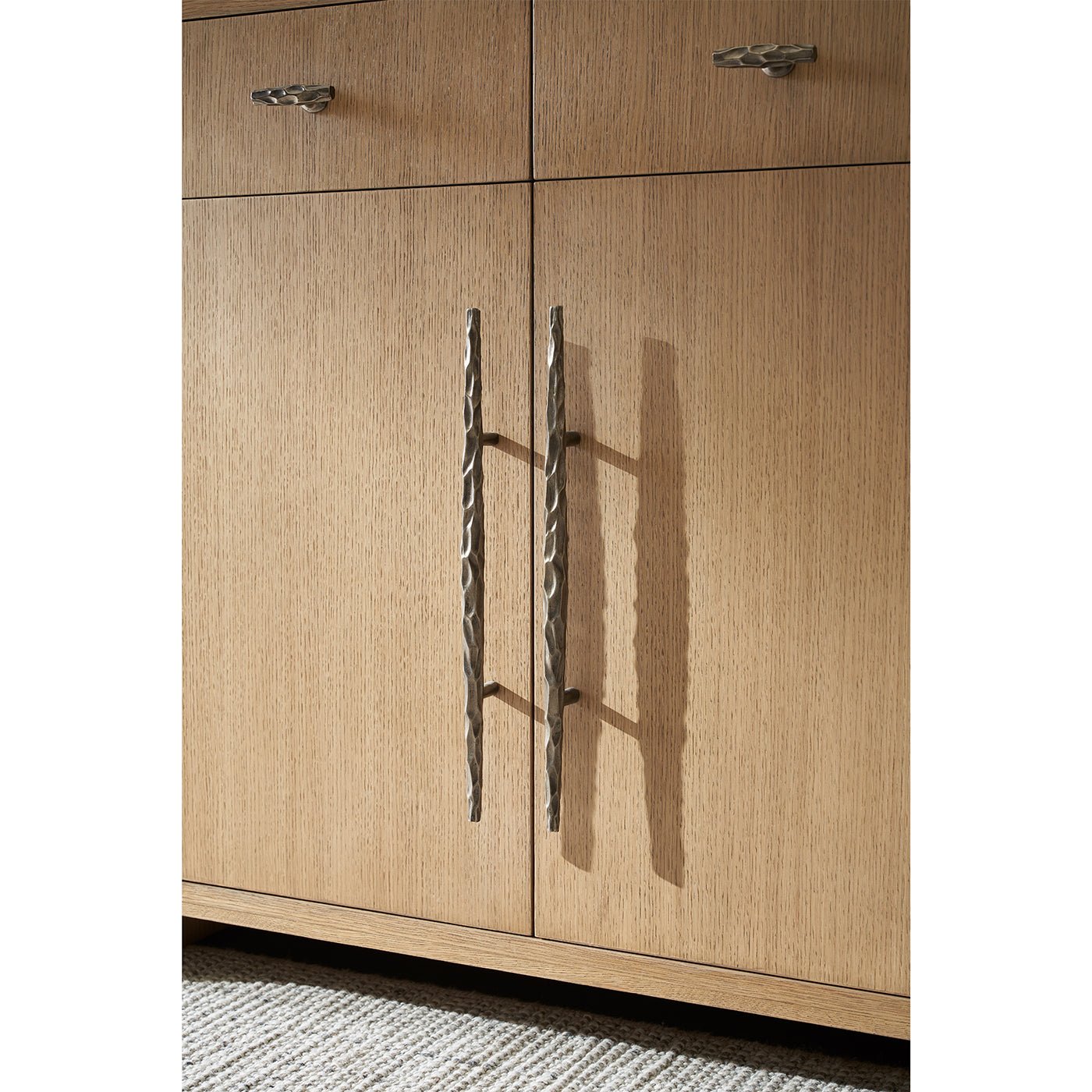 Buffet moderne organique en bois blond