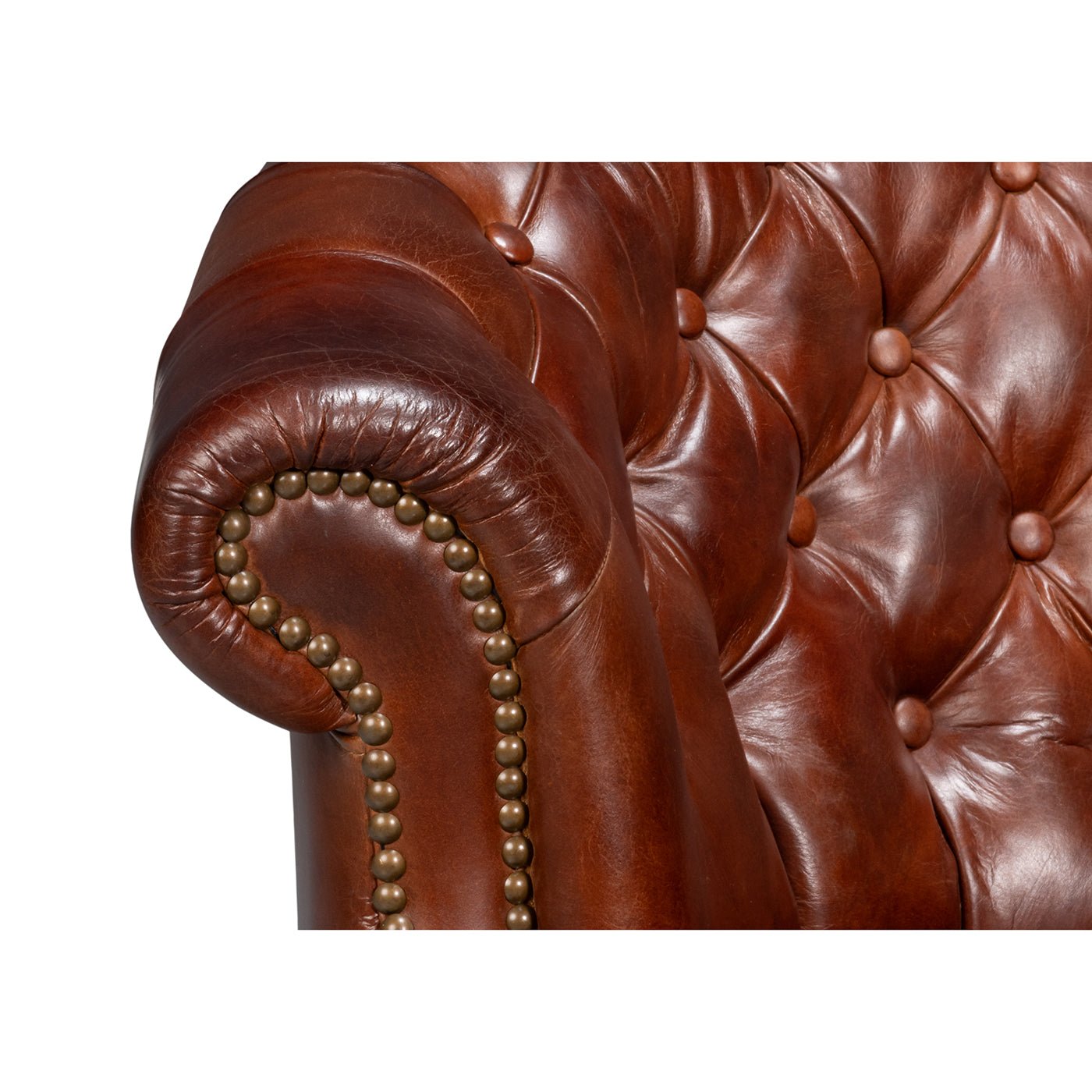 Chaise à dossier tonneau en cuir marron