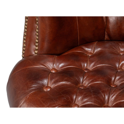 Chaise à dossier tonneau en cuir marron