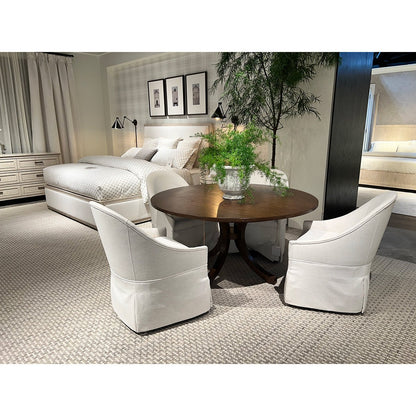 Chaise de salle à manger classique à jupe