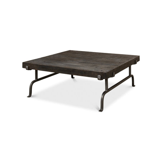 Table basse rustique carrée foncée