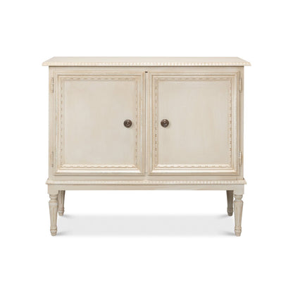 Meuble d'appoint peint de style provincial français