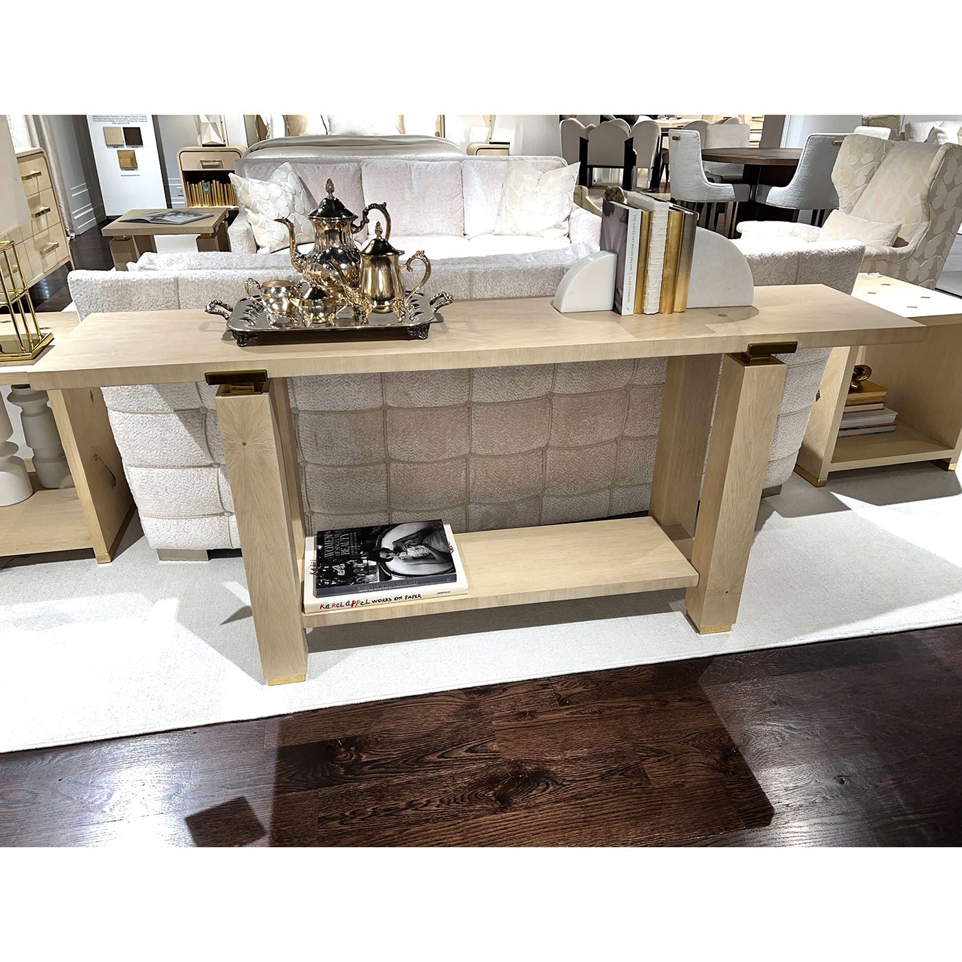 Console minimaliste Hollywood Regency – Finition claire