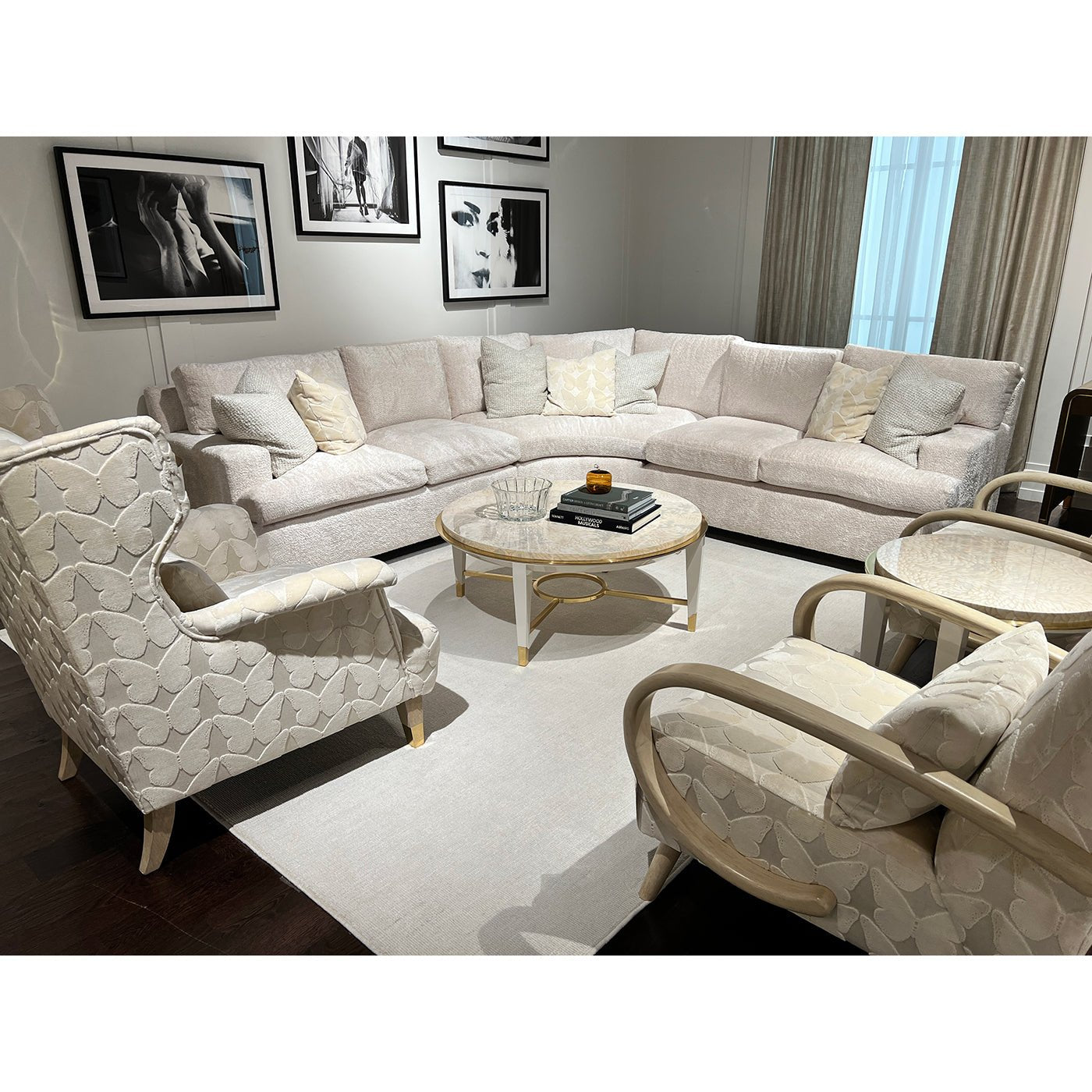 Table d'appoint ronde Hollywood Regency