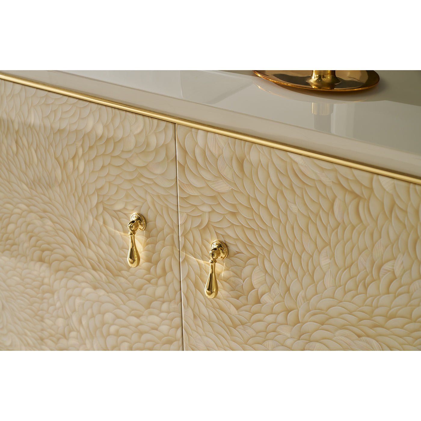 Armoire à deux portes Hollywood Regency