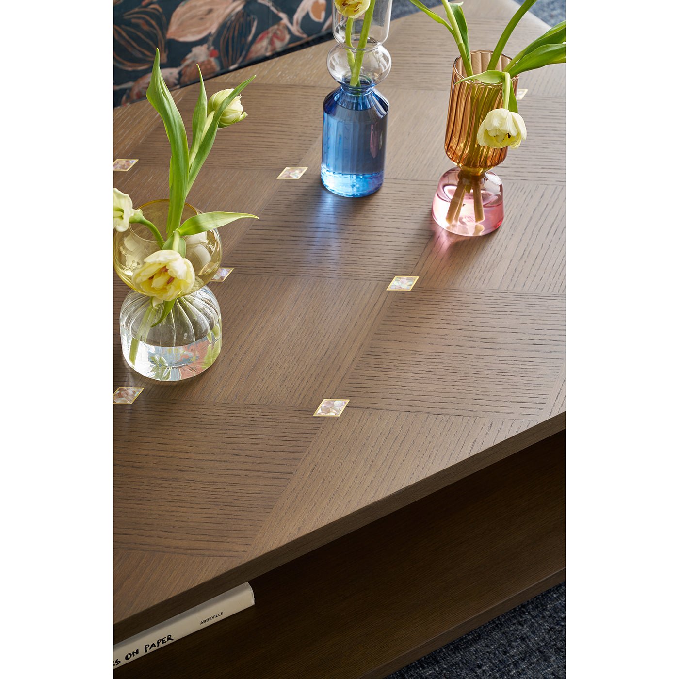 Table basse cascade Hollywood Regency - Finition foncée