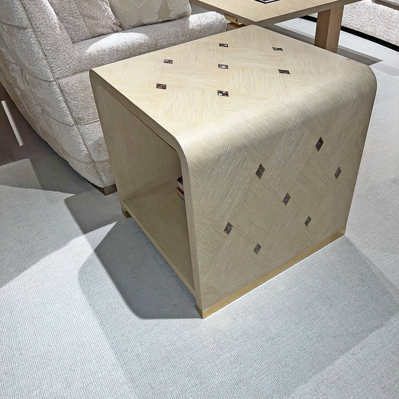 Table d'appoint cascade Hollywood Regency