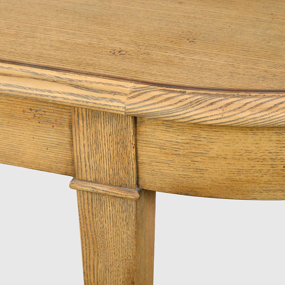 Console traditionnelle en bois clair