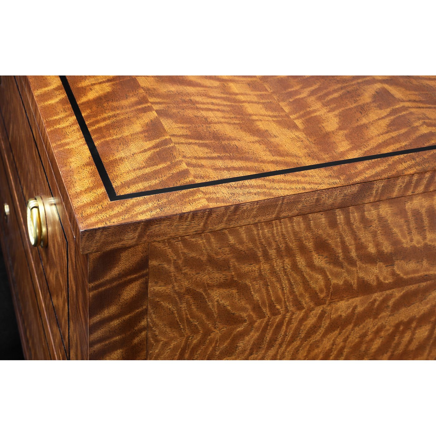 Northern European Style Commode