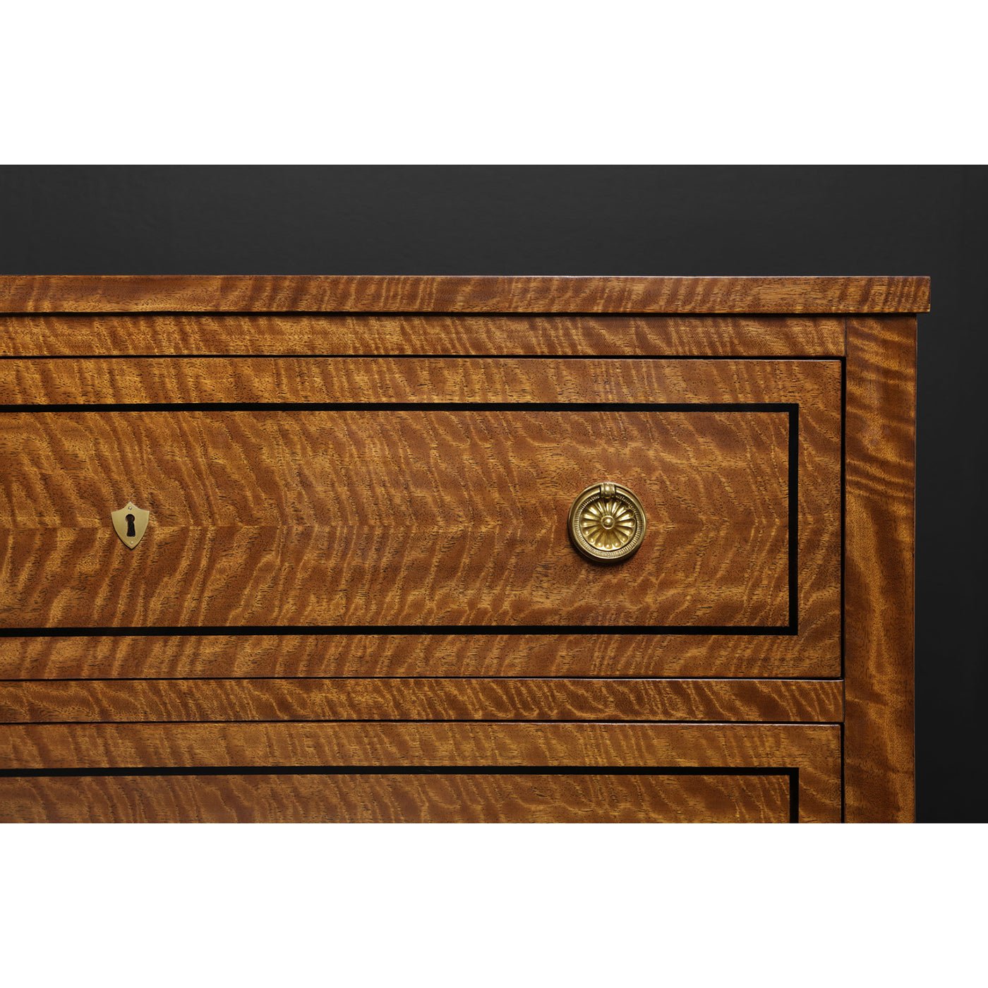 Northern European Style Commode