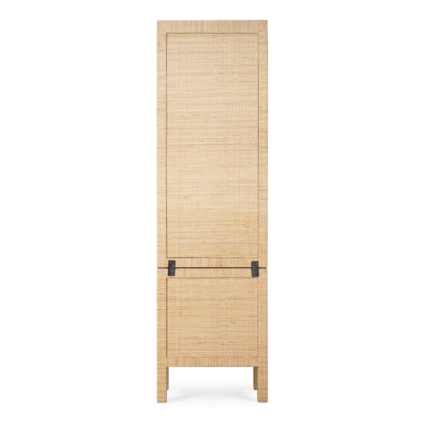 Armoire haute recouverte de rotin