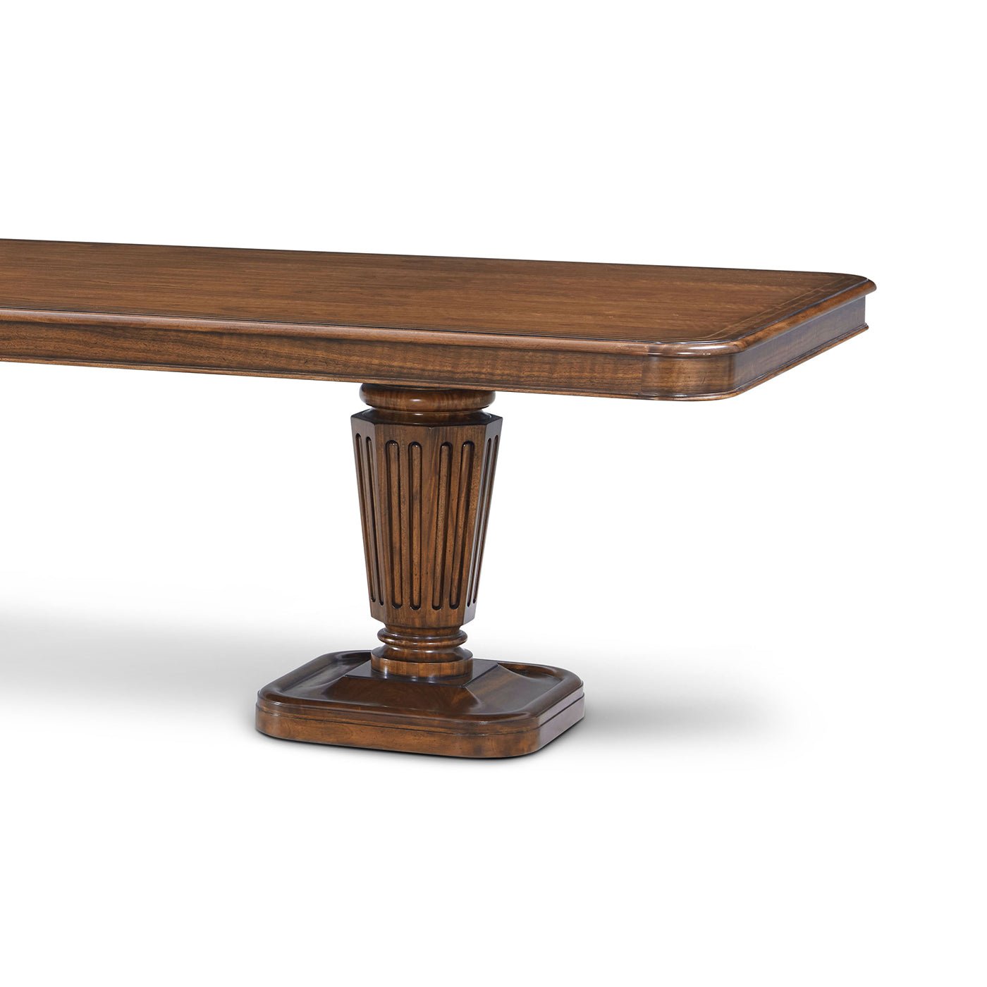Table à manger en noyer de style Régence